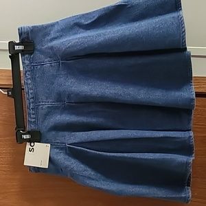Pleated Jean skirt